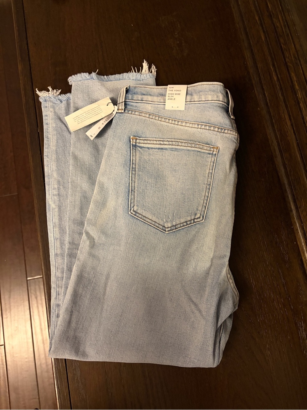Denim Forum Yoko Light Wash Cropped Ankle Jeans